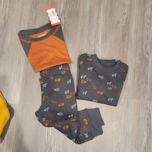 NWT - 2T | Bundle of Boy clothes with sweatpants and long sleeve shirts - Picture 2 of 5